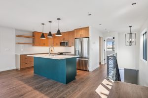 Splash Floating Home Kitchen